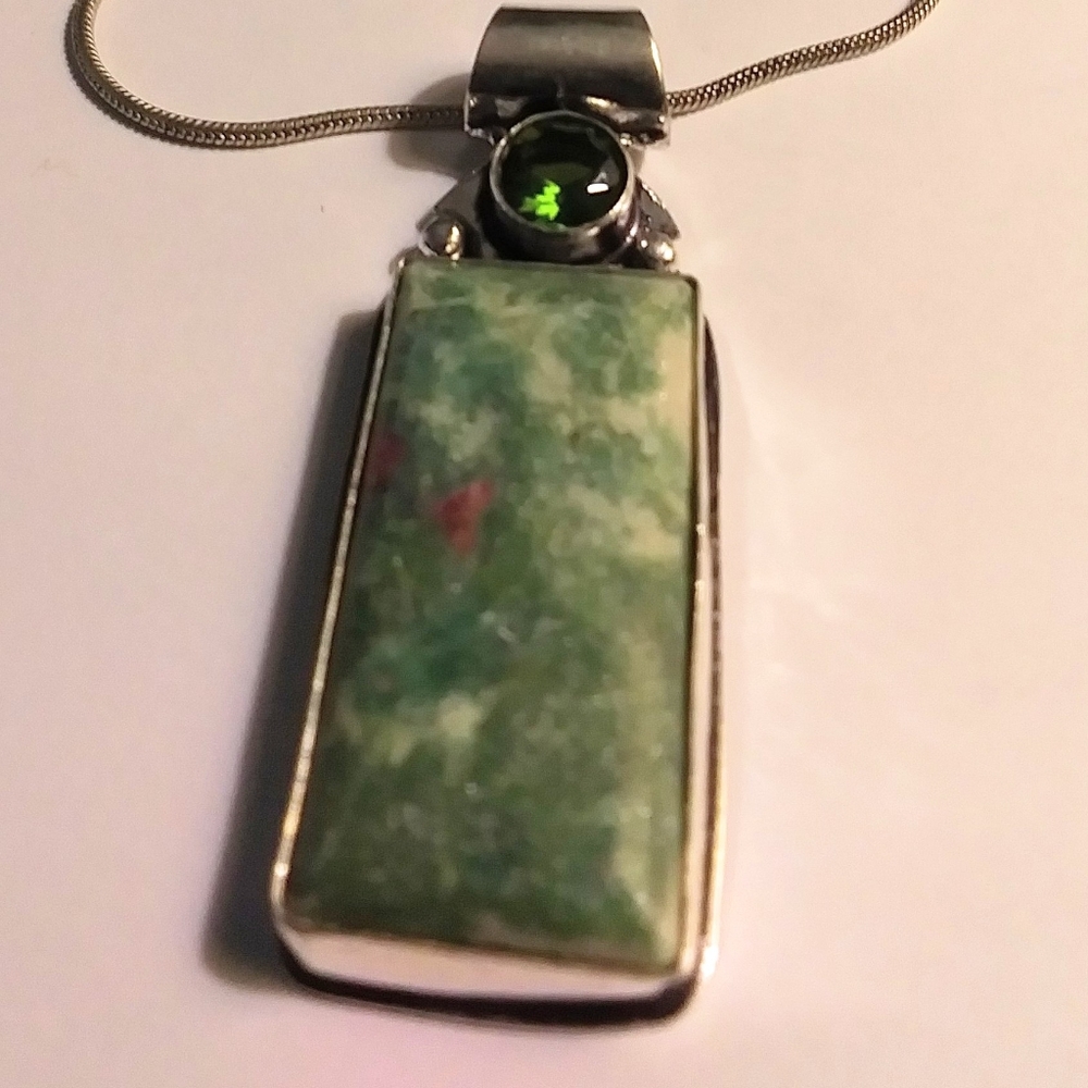Unique 925 Sterling Silver Ruby Fuchsite Peridot Necklace